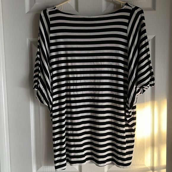 Dana Buchanan top - Picture 4 of 5